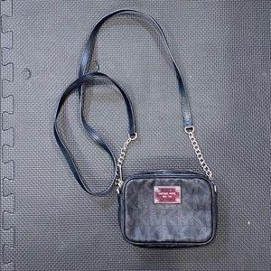 Michael Kors Small cross body